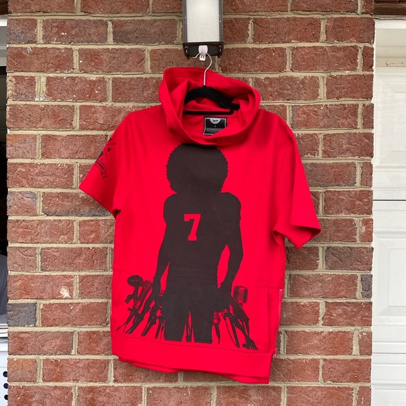 NWT Colin Kaepernick Served Fresh Red Collection Short Sleeve Hoodie Size Small - Picture 1 of 7